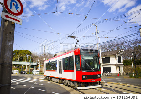 Scenery of streetcars running on the Toden Arakawa Line Scenery of streetcars running on the Toden Arakawa Line 101154391