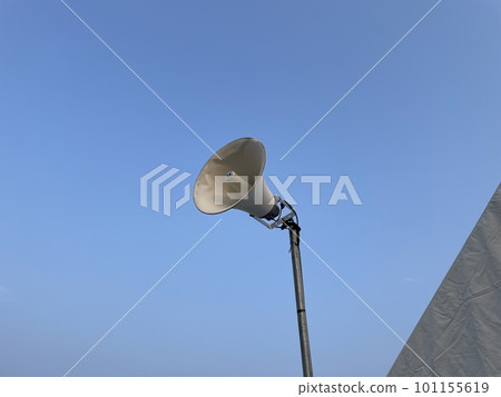 Speakers and blue sky at the event venue 101155619