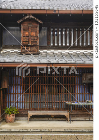 A townscape with old buildings and udatsu (Mino City) A townscape with old buildings and udatsu (Mino City) 101155648