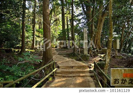 二玉神社是我一大早去的能登國一宮北大社的附屬神社 二玉神社是我一大早去的能登國一宮北大社的附屬神社 101161129