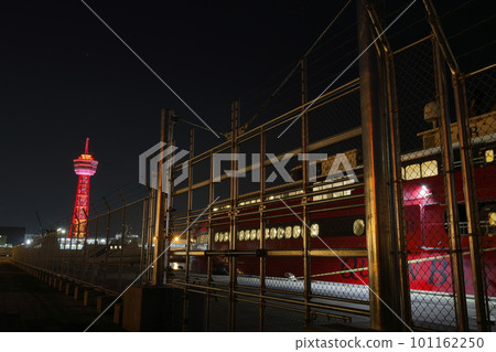 Around Hakata Port at night Around Hakata Port at night 101162250