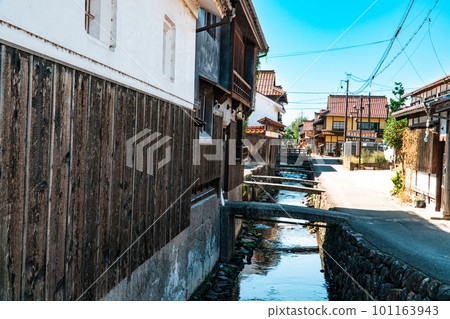 [Important Preservation District for Groups of Traditional Buildings] Utsubuki Tamagawa Tamagawa and Storehouse Group 5 Kurayoshi City, Tottori Prefecture 101163943