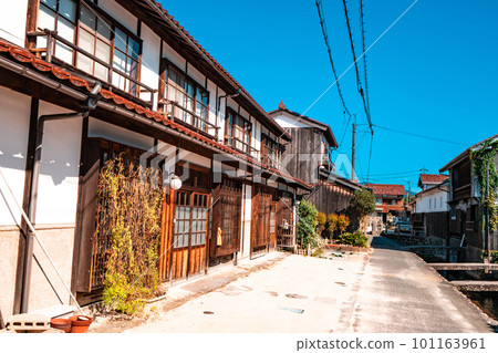[Important Preservation District for Groups of Traditional Buildings] Utsubuki Tamagawa Tamagawa and Old Houses 1 Kurayoshi City, Tottori Prefecture 101163961