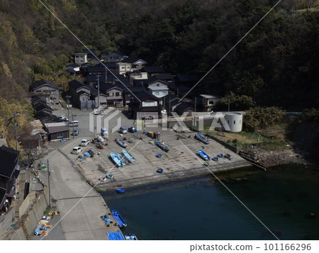 Fukaura village in Sado, a village in the back of a cove Fukaura village in Sado, a village in the back of a cove 101166296