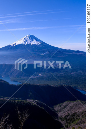 （山梨縣）藍天和富士山的絕佳景色 101166527