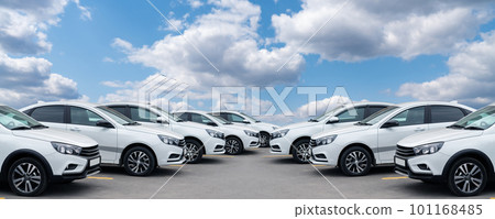 Cars in a row 101168485