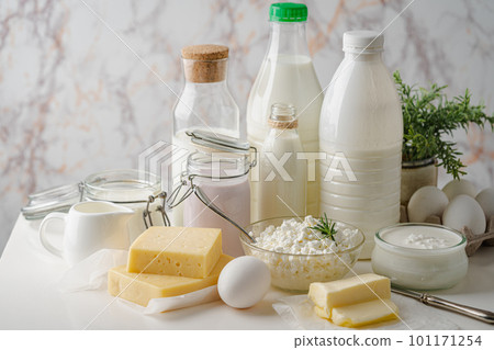 Fresh dairy products 101171254
