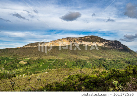 Mountains between Ibicoara and Mucuge in the Chapada Diamantina National Park, Bahia, Brazil 101172556