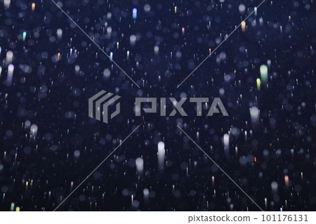 黎明下雨的頻閃攝影 黎明下雨的頻閃攝影 101176131