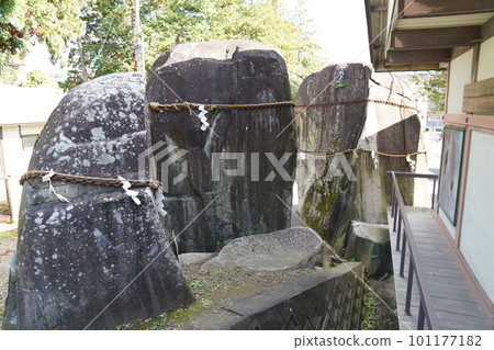 Demon's Handprint, Mitsuishi Shrine 101177182