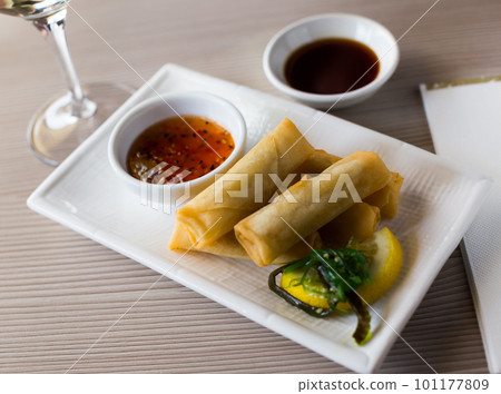 japanise harumaki with vegetables in the restaurant japanise harumaki with vegetables in the restaurant 101177809