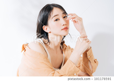 年輕女性的美麗形象 101178591