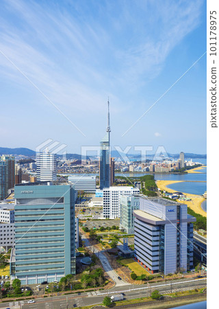 Seaside Momochi Seaside Park and Fukuoka Tower in Fukuoka City, Fukuoka Prefecture Seaside Momochi Seaside Park and Fukuoka Tower in Fukuoka City, Fukuoka Prefecture 101178975