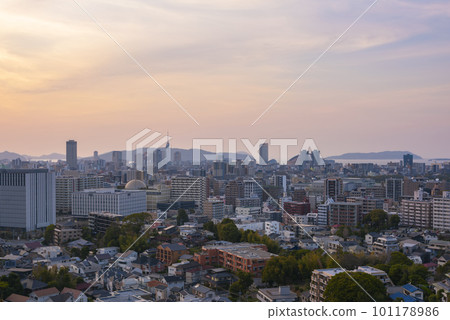 落日照亮的福岡市景 落日照亮的福岡市景 101178986
