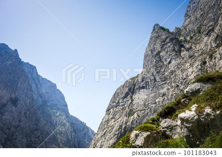 Mountain landscape, Picos de Europa, Asturias, Spain Mountain landscape, Picos de Europa, Asturias, Spain 101183043