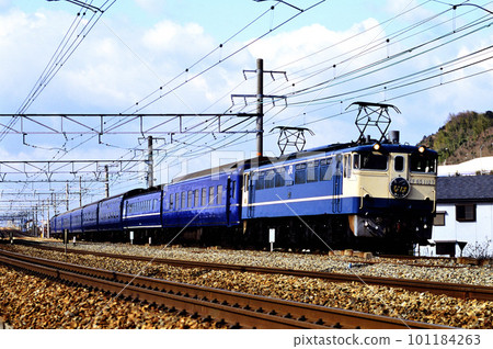 2001 EF651127 Blue Train Naha running on the Tokaido Line 2001 EF651127 Blue Train Naha running on the Tokaido Line 101184263