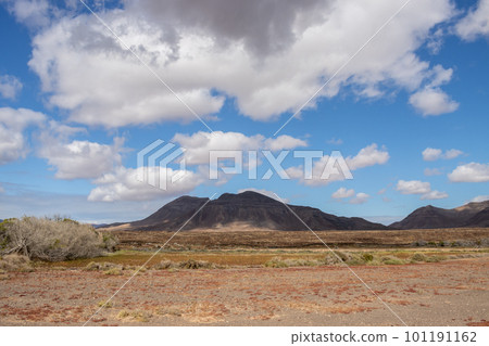 Landscape with mountains, Fuerteventura 101191162