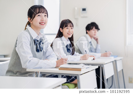 High school students enjoying classes in the classroom 101192595