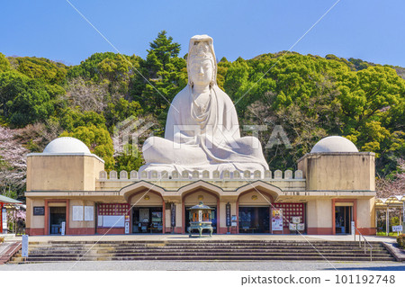 Ryozen Kannon Giant Kannon Statue (Higashiyama Ward, Kyoto City) 101192748