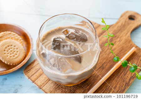 Ice Hojicha latte Ice Hojicha latte 101196719