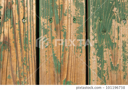 油漆剝落的板牆 油漆剝落的板牆 101196738