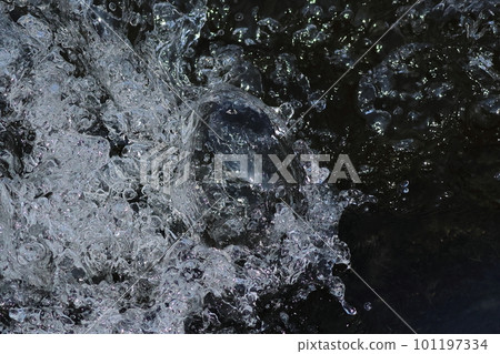 水形成的時刻 101197334