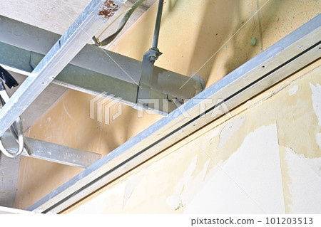 Interior construction 101203513