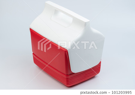 Red plastic thermo box 101203995