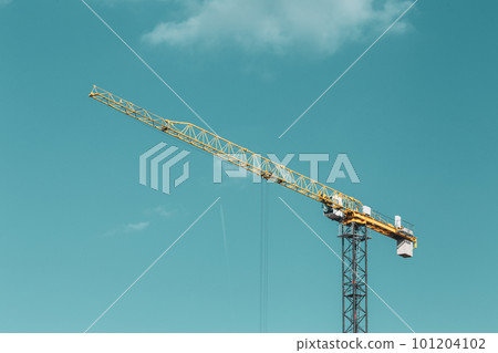 Amazing Bright Blue Clear Sky Above Construction Crane. Conception Of Development. Crane Without Work. Idle Concept Amazing Bright Blue Clear Sky Above Construction Crane. Conception Of Development. Crane Without Work. Idle Concept 101204102