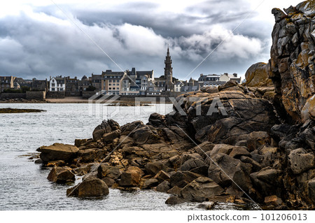 City Of Roscoff At The Finistere Atlantic Coast In Brittany, France 101206013