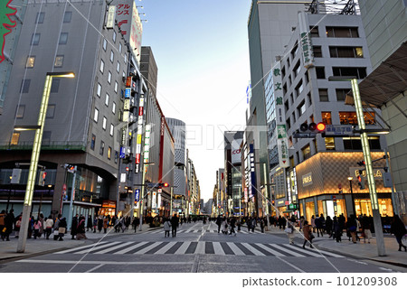 銀座街，週末的步行天堂 101209308