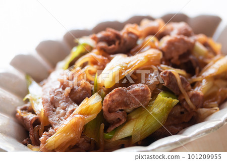 壽喜燒式炒牛肉片 壽喜燒式炒牛肉片 101209955