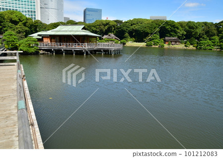 Hama-rikyu Gardens Shioiri-no-ike Teahouse Hama-rikyu Gardens Shioiri-no-ike Teahouse 101212083