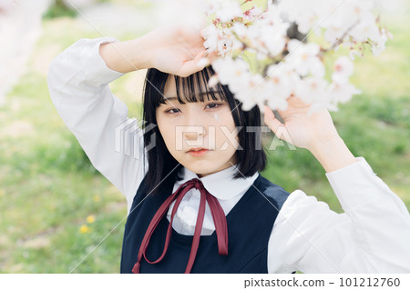 小櫻和穿校服的女學生 101212760