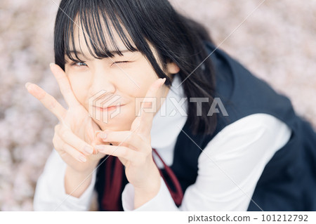 小櫻和穿校服的女學生 小櫻和穿校服的女學生 101212792