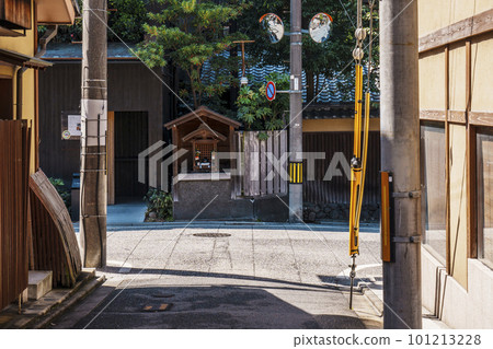 Nene-no-michi 穿過小巷到下河原通，有一個地藏桑 101213228