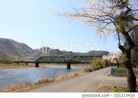 垂水鐵道・谷口站附近新川第一橋【岐阜縣本棲市】 101213410