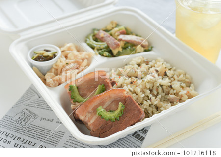 Take-out bento box of Okinawan cuisine Take-out bento box of Okinawan cuisine 101216118