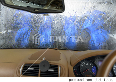 用洗車機洗車（從車內拍攝） 101219040