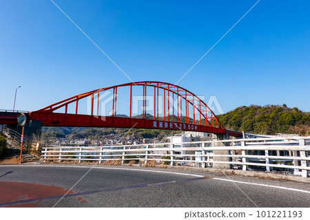 晴空下的音堂之瀨 音堂大橋 隔海相望(廣島縣吳市) 晴空下的音堂之瀨 音堂大橋 隔海相望(廣島縣吳市) 101221193