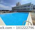 游泳池 101222796