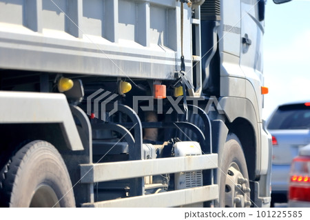 Dump truck image 101225585