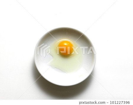 Raw egg  101227396