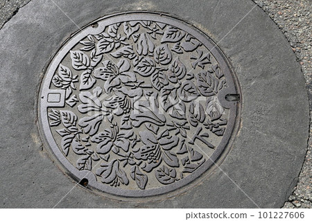 Manhole cover in Takayama City, Gifu Prefecture 101227606