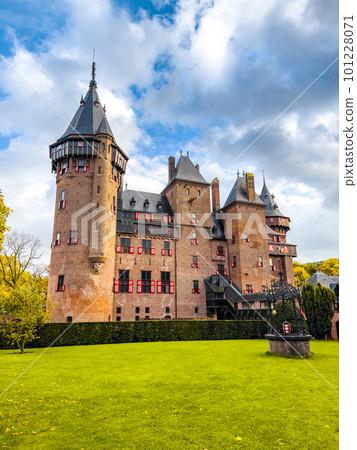 Castle De Haar or Kasteel de haar in Utrecht, Netherlands Castle De Haar or Kasteel de haar in Utrecht, Netherlands 101228071