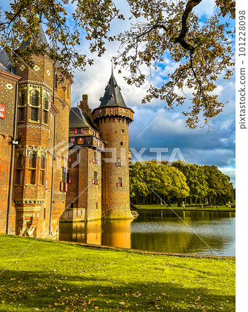 Castle De Haar or Kasteel de haar in Utrecht, Netherlands Castle De Haar or Kasteel de haar in Utrecht, Netherlands 101228098