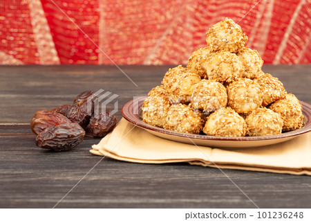 Christmas date cookies 101236248