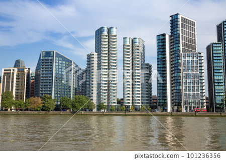 Modern buildings in London 101236356
