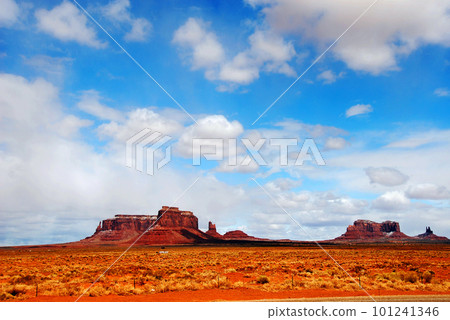 Colorado Plateau The rocky hills of Monument Valley seen from US Highway 163 Colorado Plateau The rocky hills of Monument Valley seen from US Highway 163 101241346