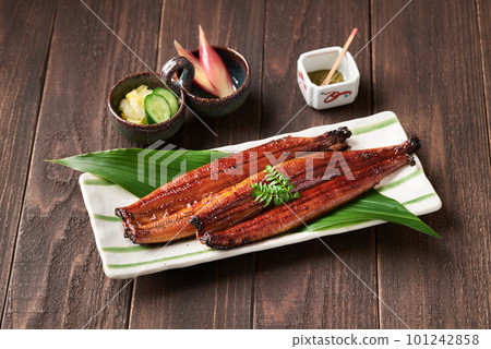 Domestic eel skewers 101242858